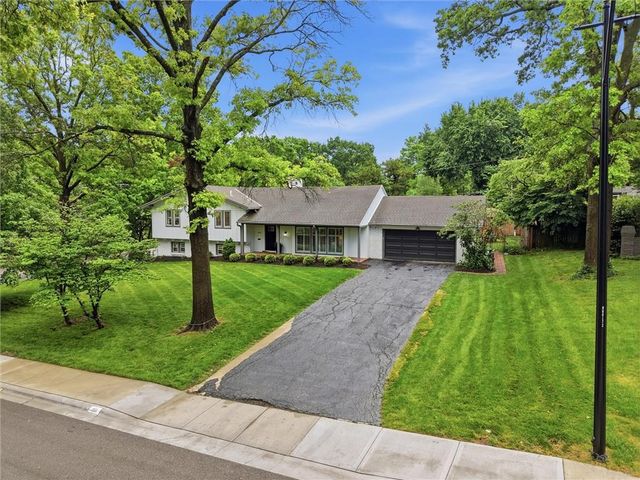 1901 W 70th Street, Mission Hills, KS 66208