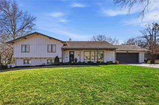 1901 W 70th Street, Mission Hills, KS 66208