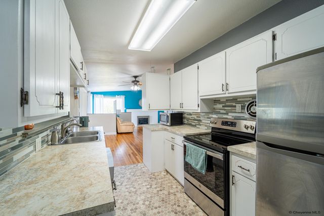 3117 DOUGLAS ST, Cheyenne, WY 82009