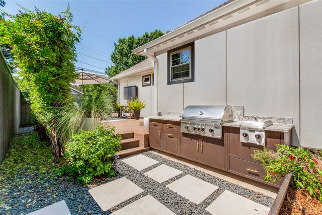 5834 Monticello Avenue, Dallas, TX 75206