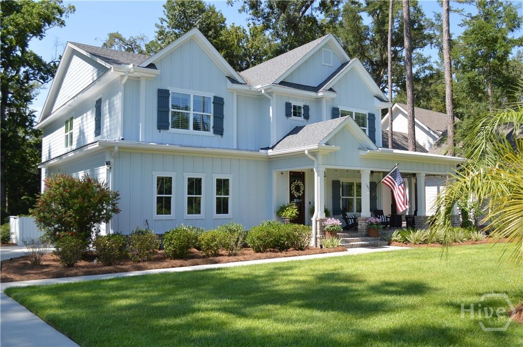 Image 2 of property listing at 586 Enclave Drive, Richmond Hill, GA 31324