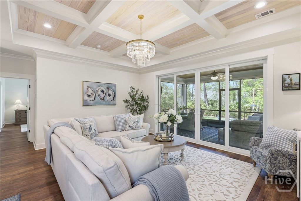 Image 21 of property listing at 586 Enclave Drive, Richmond Hill, GA 31324