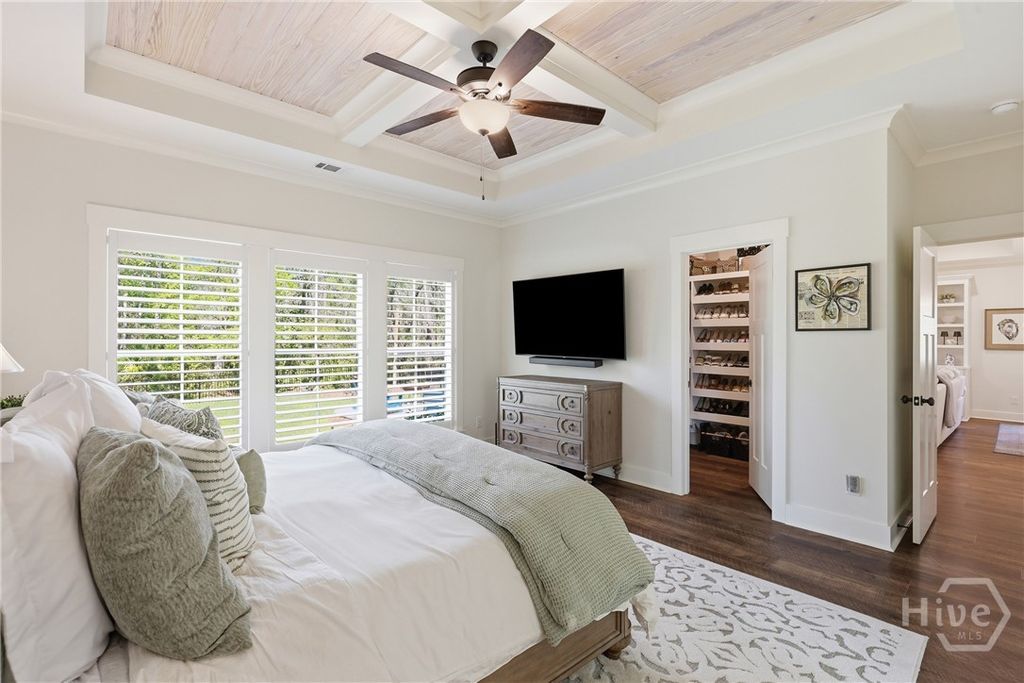 Image 23 of property listing at 586 Enclave Drive, Richmond Hill, GA 31324