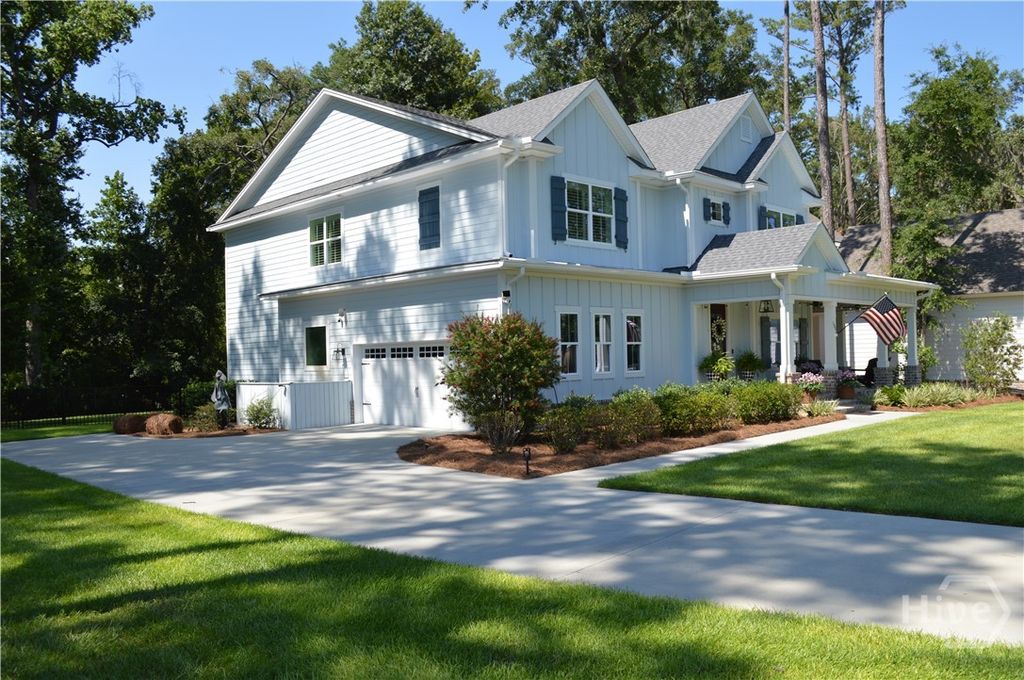 Image 3 of property listing at 586 Enclave Drive, Richmond Hill, GA 31324