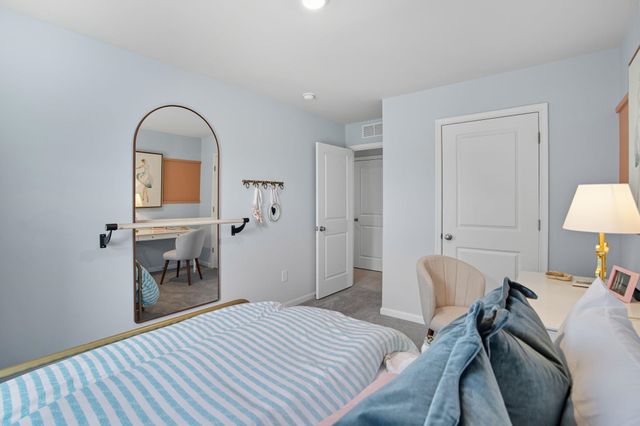 113 MEADOW RIDGE WAY, Staunton, VA 24401