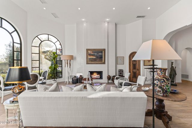 5532 E SANNA Street, Paradise Valley, AZ 85253