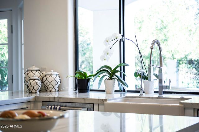 5532 E SANNA Street, Paradise Valley, AZ 85253