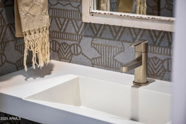 5532 E SANNA Street, Paradise Valley, AZ 85253