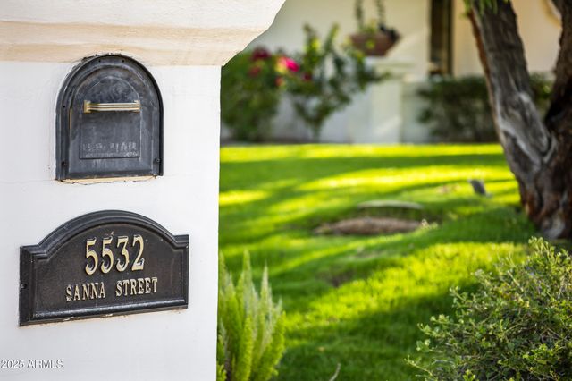 5532 E SANNA Street, Paradise Valley, AZ 85253