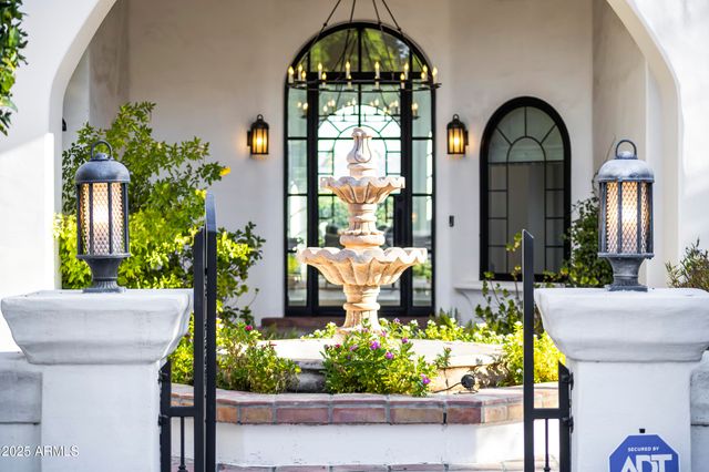 5532 E SANNA Street, Paradise Valley, AZ 85253