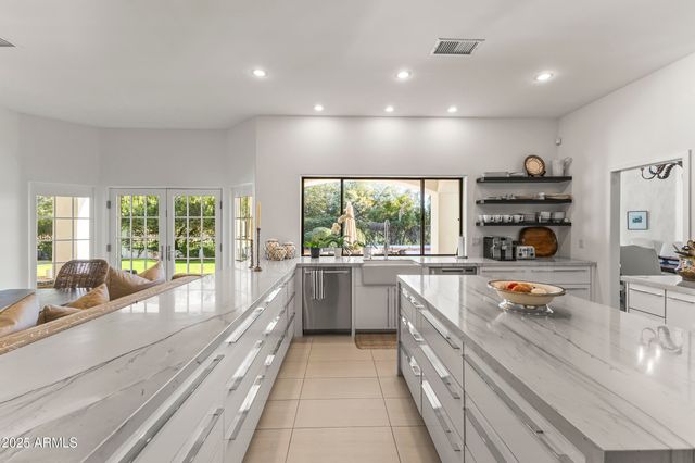 5532 E SANNA Street, Paradise Valley, AZ 85253