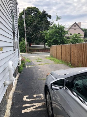24 Merrymount Rd 1L, Quincy, MA 02169
