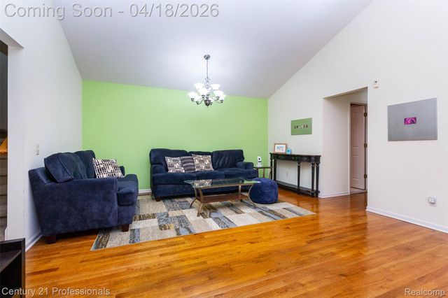 1256 Autumn Drive, Troy, MI 48098