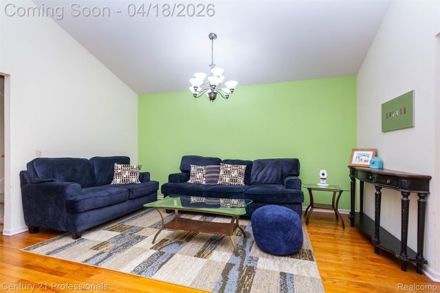 1256 Autumn Drive, Troy, MI 48098