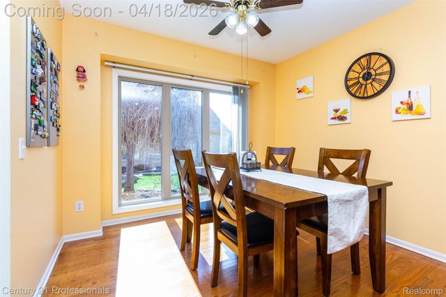 1256 Autumn Drive, Troy, MI 48098