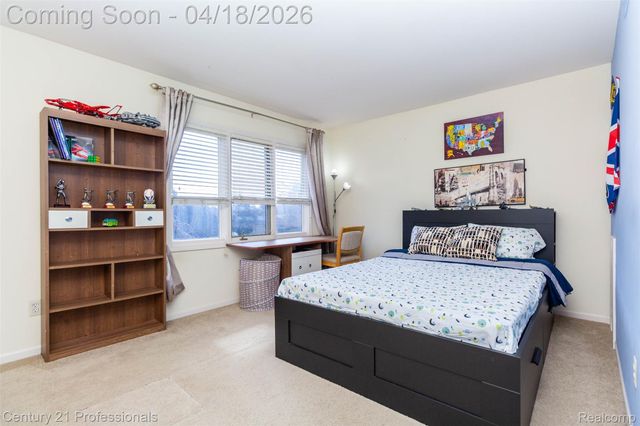 1256 Autumn Drive, Troy, MI 48098