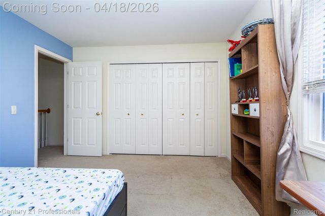 1256 Autumn Drive, Troy, MI 48098
