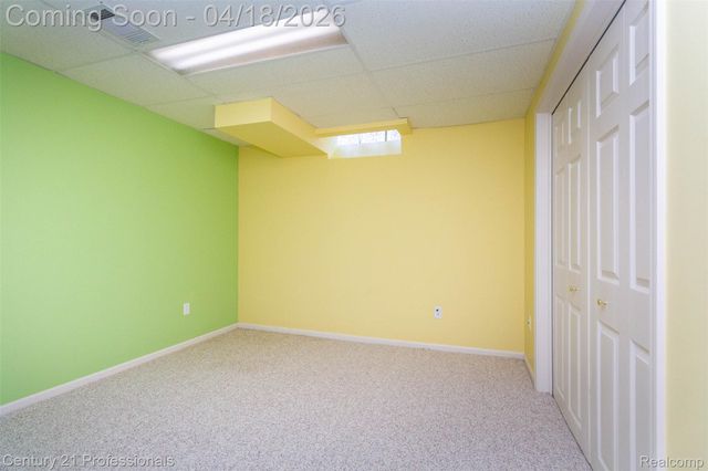 1256 Autumn Drive, Troy, MI 48098