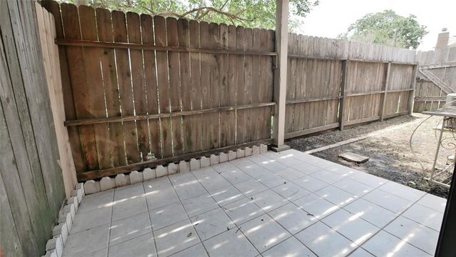 7725 Champion Pines Drive 31, Spring, TX 77379