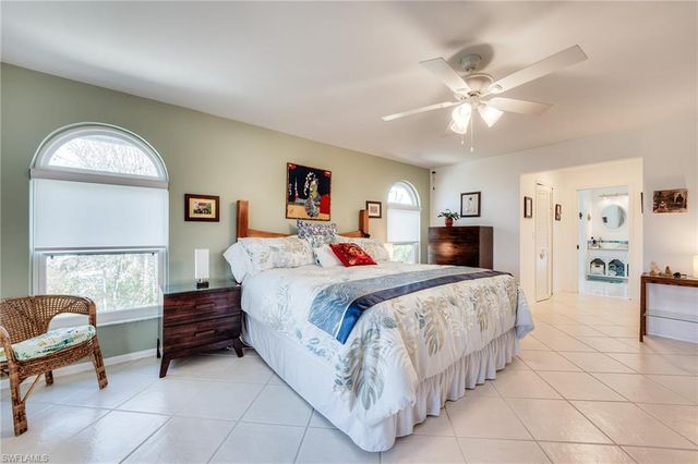 3025 Turtle Gait LN, Sanibel, FL 33957