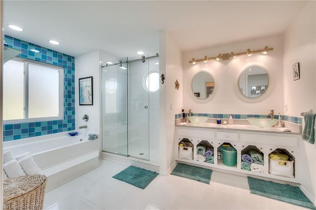 3025 Turtle Gait LN, Sanibel, FL 33957