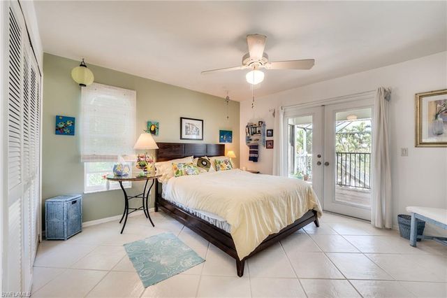 3025 Turtle Gait LN, Sanibel, FL 33957