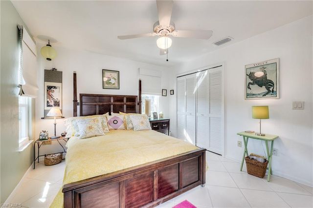 3025 Turtle Gait LN, Sanibel, FL 33957