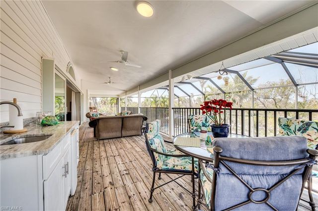3025 Turtle Gait LN, Sanibel, FL 33957