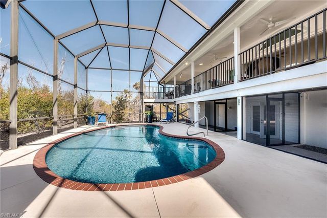 3025 Turtle Gait LN, Sanibel, FL 33957
