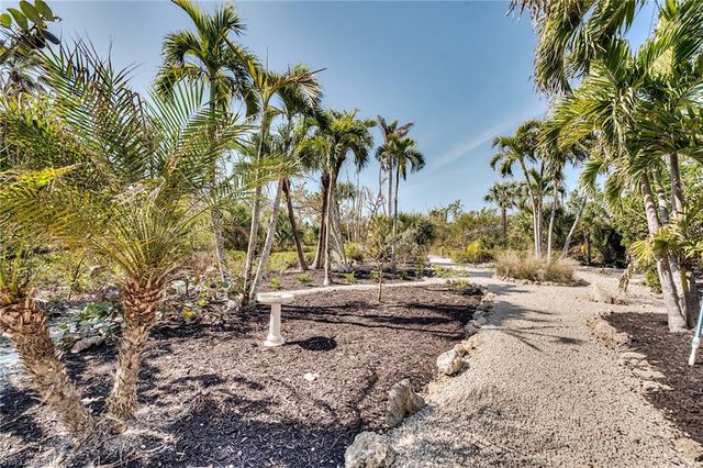3025 Turtle Gait LN, Sanibel, FL 33957