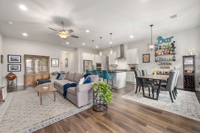 3925 Tavarez ST, Round Rock, TX 78681