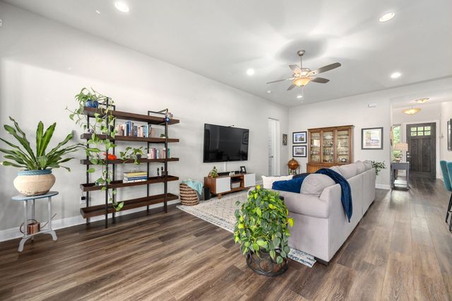 3925 Tavarez ST, Round Rock, TX 78681