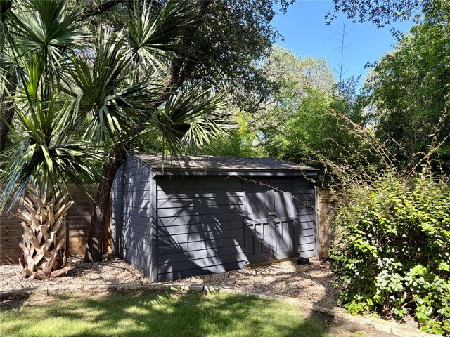 435 Brady LN, Austin, TX 78746