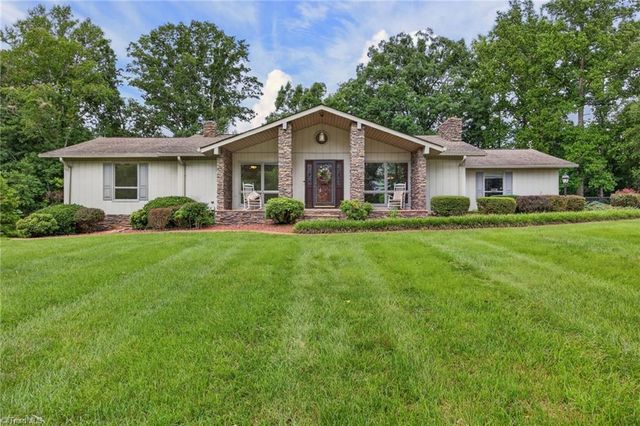 323 Nurse Road, Ararat, NC 27007