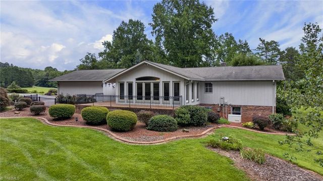 323 Nurse Road, Ararat, NC 27007