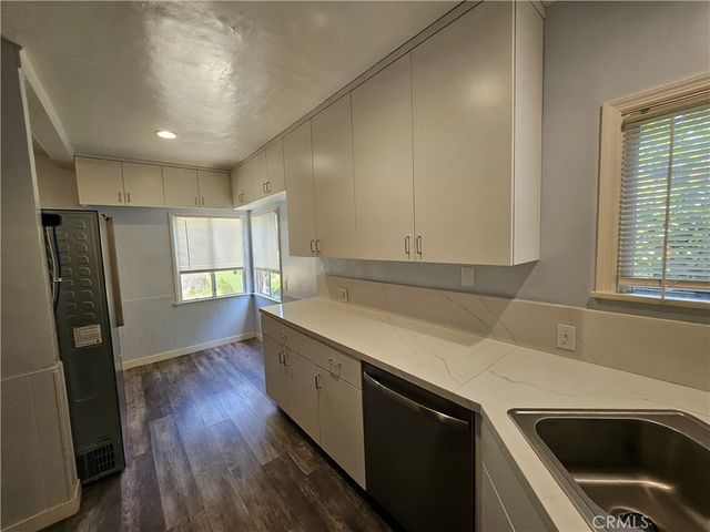 242 N Fairview, Burbank, CA 91505