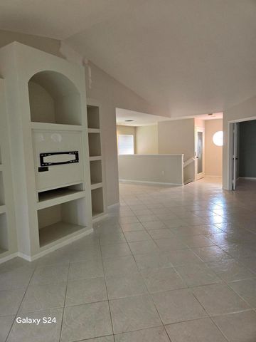 12418 Crystal Pointe Drive 202, Boynton Beach, FL 33437