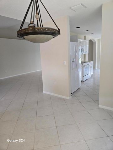 12418 Crystal Pointe Drive 202, Boynton Beach, FL 33437