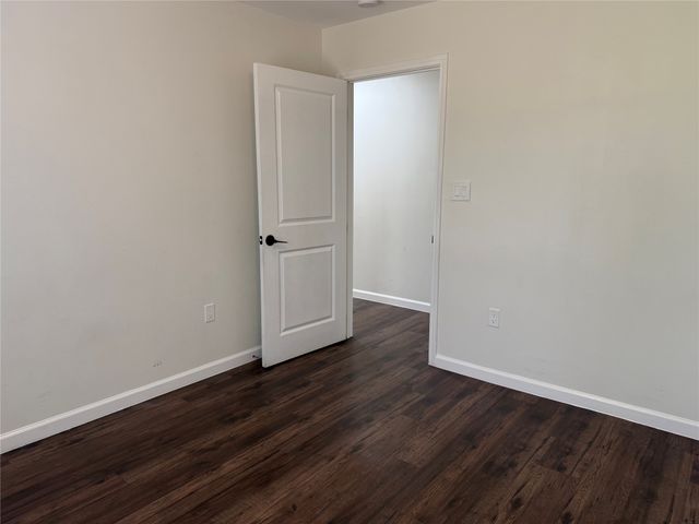 1501 College Street 1503, Grand Prairie, TX 75050