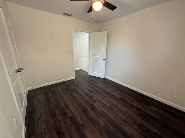 1501 College Street 1503, Grand Prairie, TX 75050