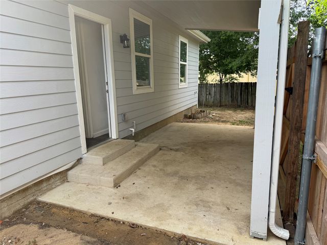 1501 College Street 1503, Grand Prairie, TX 75050