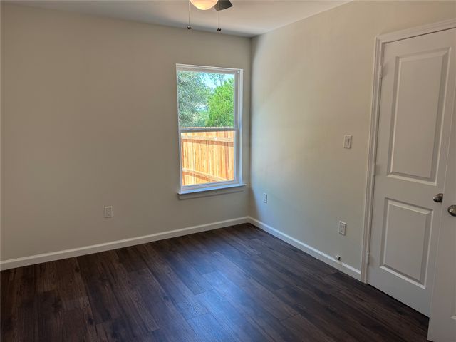 1501 College Street 1503, Grand Prairie, TX 75050