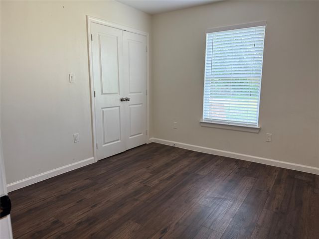 1501 College Street 1503, Grand Prairie, TX 75050