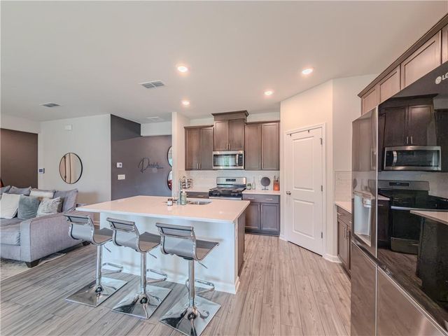 4311 Dean Grove Way, Loganville, GA 30052