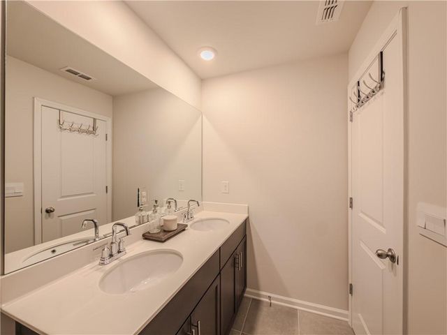 4311 Dean Grove Way, Loganville, GA 30052