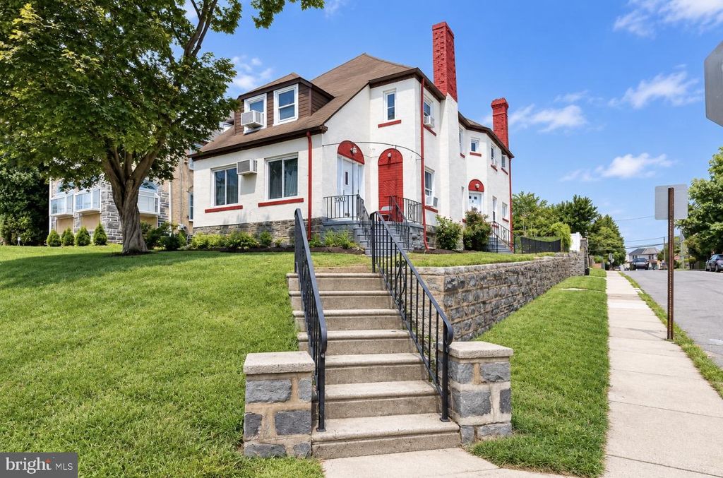 7201 WAYNE AVE, UPPER DARBY, PA 19082 — photo 2