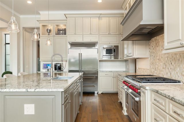 23310 Vista De Tres Lagos Drive, Spring, TX 77389