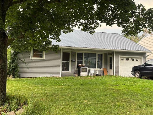 2191 Chandler Street SW, Cedar Rapids, IA 52404