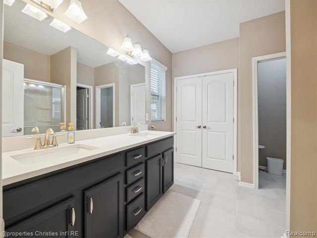 48024 Barrington Drive, Canton, MI 48188