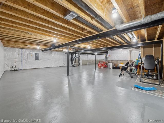 48024 Barrington Drive, Canton, MI 48188